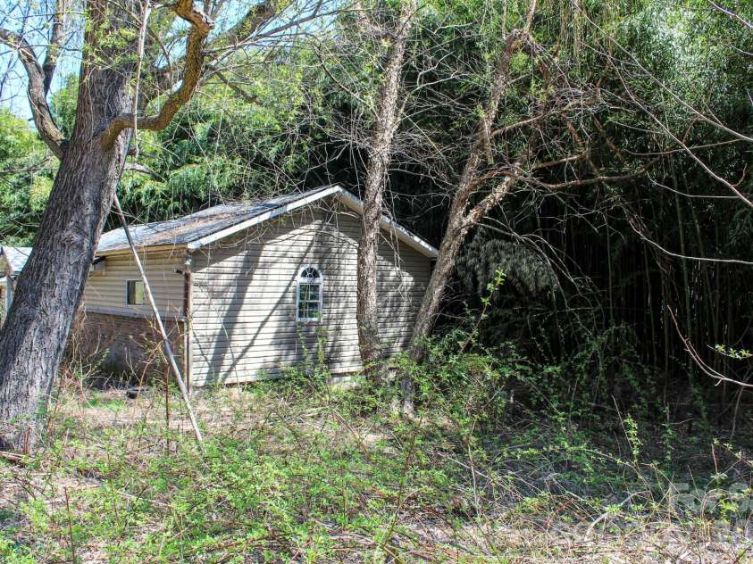 1293 Lake Logan Road, Canton, NC 28716.  MLS# CAR4361659, YatesRealty ID 10633. 