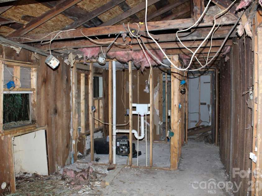 1293 Lake Logan Road, Canton, NC 28716.  MLS# CAR4361659, YatesRealty ID 10633. 