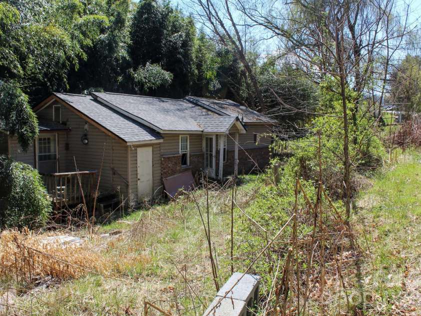 1293 Lake Logan Road, Canton, NC 28716.  MLS# CAR4361659, YatesRealty ID 10633. 