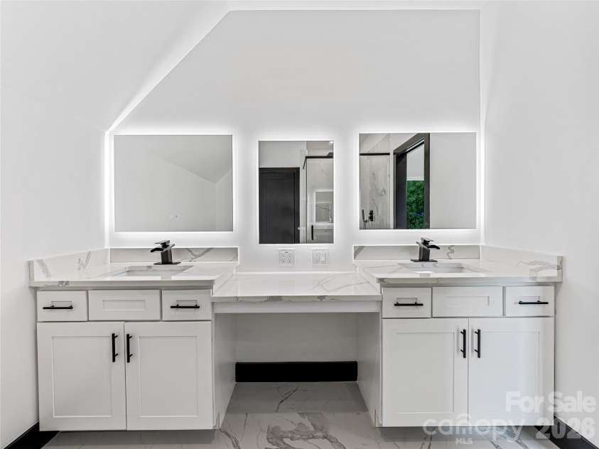 74 Jeranna Road, Mills River, NC 28759.  MLS# CAR4252782, YatesRealty ID 10634. 