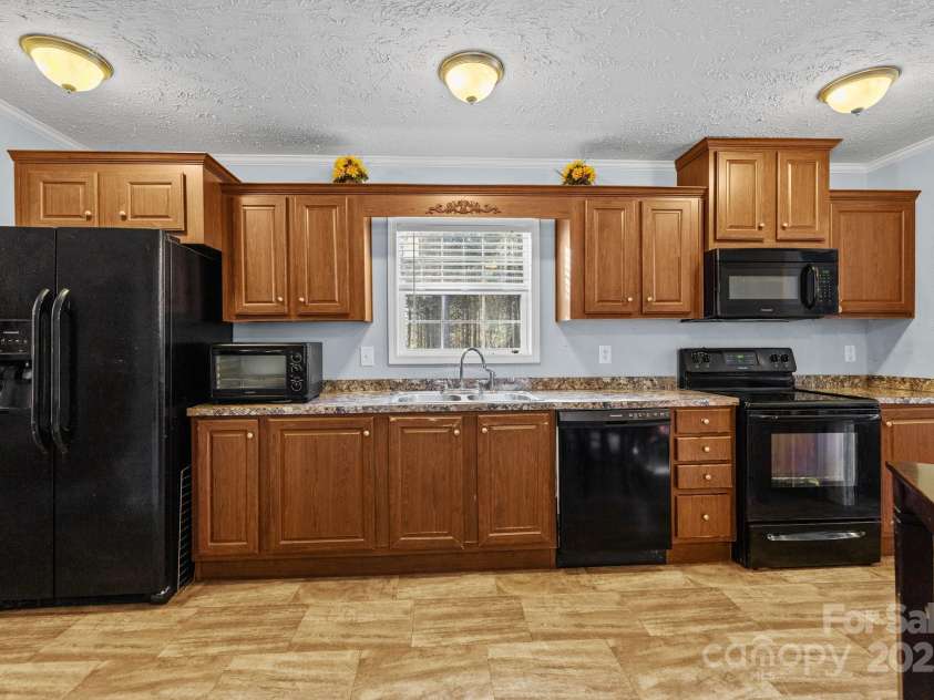 1266 Scott Road, Kershaw, SC 29067.  MLS# CAR4238168, YatesRealty ID 10635. Kitchen