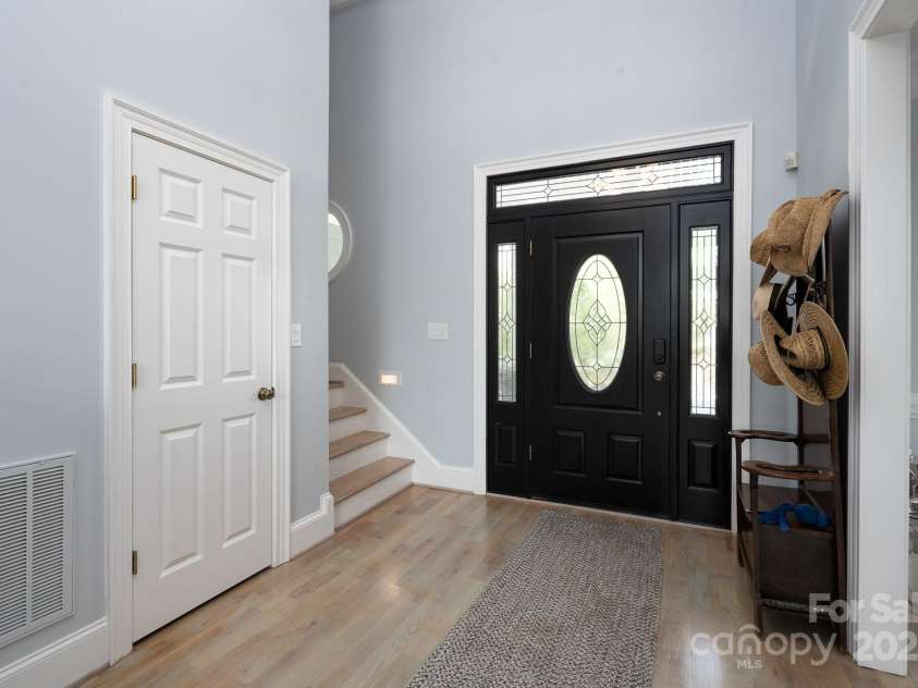 302 Patterson's Bridge None, New London, NC 28127.  MLS# CAR4246779, YatesRealty ID 10636. Entry Hall
