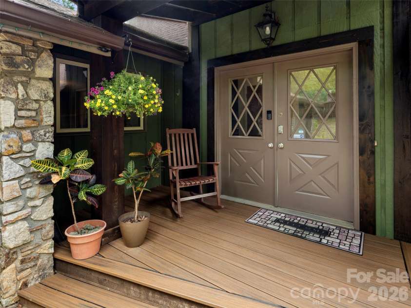 756 Pole Creasman Road, Asheville, NC 28806.  MLS# CAR4350196, YatesRealty ID 10636. 