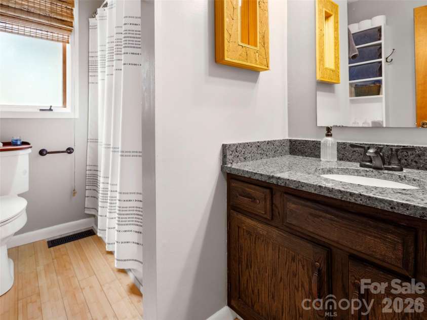 756 Pole Creasman Road, Asheville, NC 28806.  MLS# CAR4350196, YatesRealty ID 10636. 