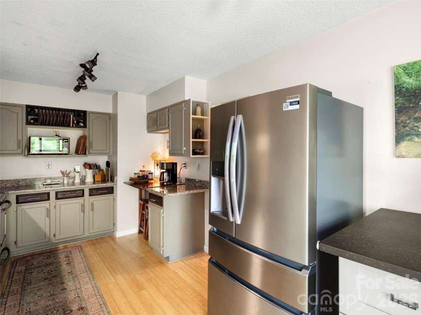 756 Pole Creasman Road, Asheville, NC 28806.  MLS# CAR4350196, YatesRealty ID 10636. 