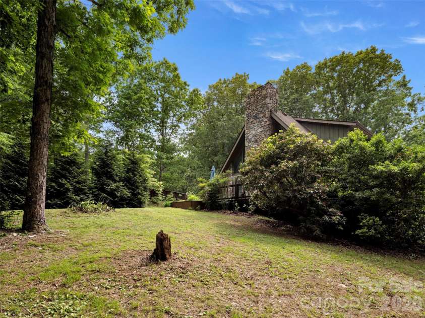 756 Pole Creasman Road, Asheville, NC 28806.  MLS# CAR4350196, YatesRealty ID 10636. 