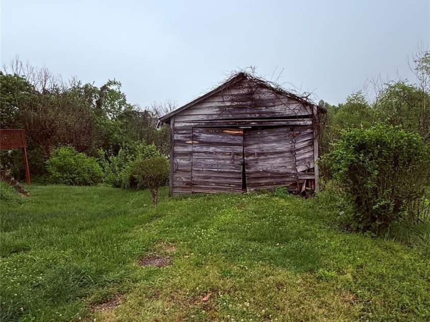 507 Jennings Street, Lenoir, NC 28645.  MLS# CAR4249734, YatesRealty ID 10637. 