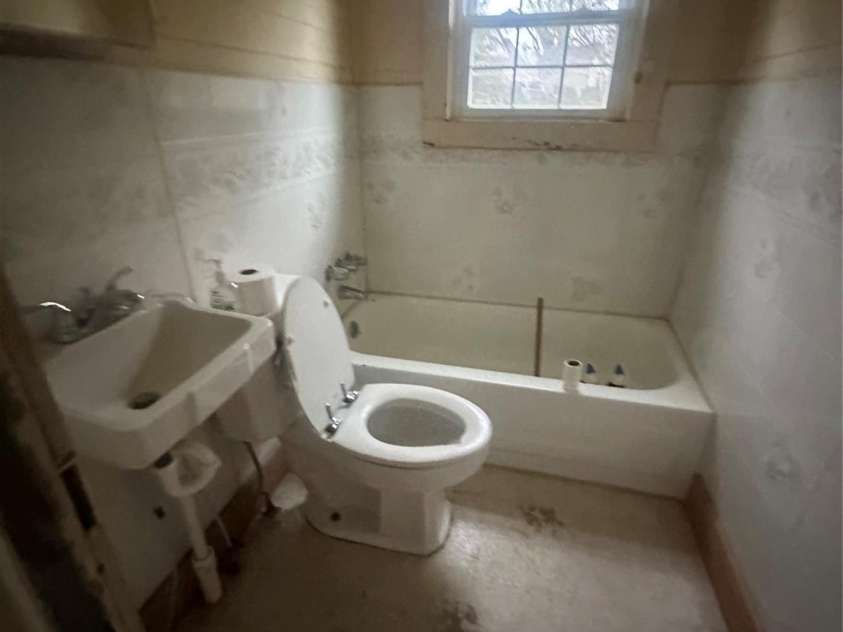 507 Jennings Street, Lenoir, NC 28645.  MLS# CAR4249734, YatesRealty ID 10637. 