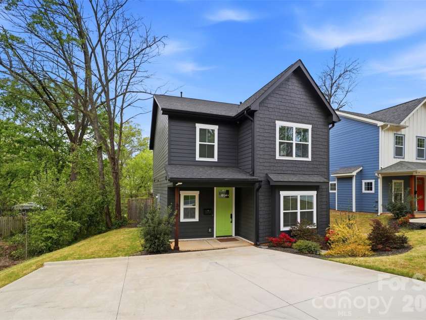 306 Lima Avenue, Charlotte, NC 28208.  MLS# CAR4363414, YatesRealty ID 10638. 