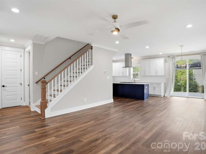306 Lima Avenue, Charlotte, NC 28208.  MLS# CAR4363414, YatesRealty ID 10638. Stunning six panel doors