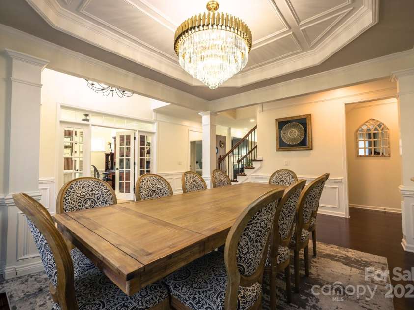 9825 Ardrey Woods Drive, Charlotte, NC 28277.  MLS# CAR4322315, YatesRealty ID 10638. Dining Room