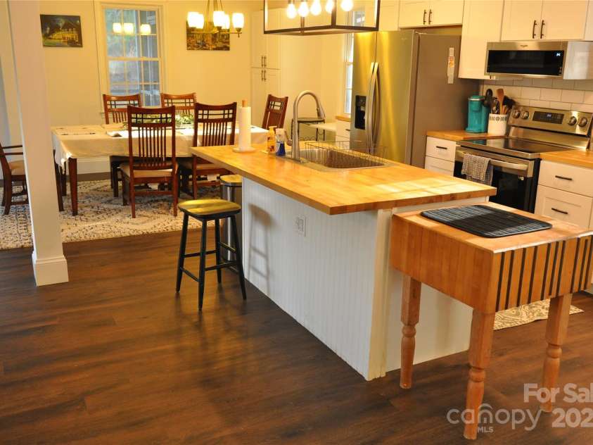 733 Azalea Drive, Chester, SC 29706.  MLS# CAR4209067, YatesRealty ID 1064. 