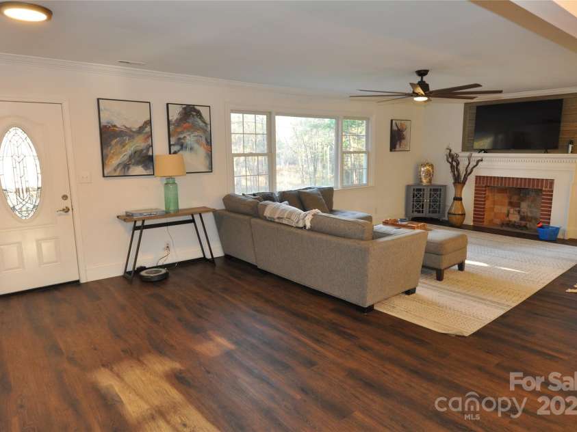 733 Azalea Drive, Chester, SC 29706.  MLS# CAR4209067, YatesRealty ID 1064. 