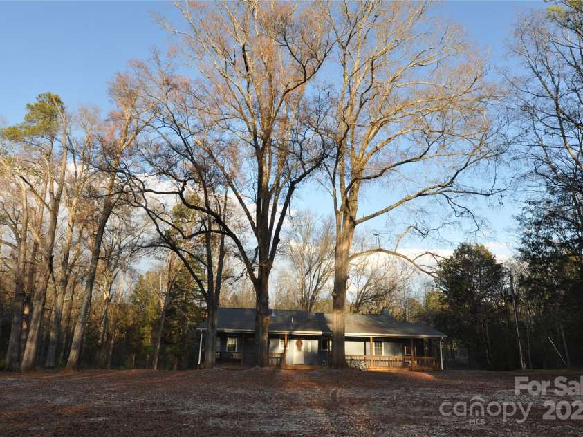 733 Azalea Drive, Chester, SC 29706.  MLS# CAR4209067, YatesRealty ID 1064. 