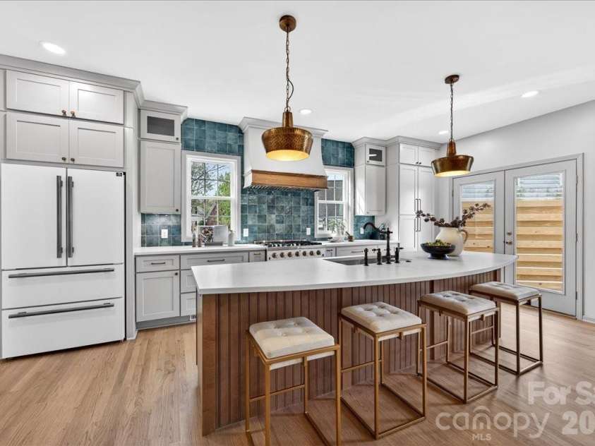 2321 Oberwood Drive, Charlotte, NC 28270.  MLS# CAR4343347, YatesRealty ID 10640. 