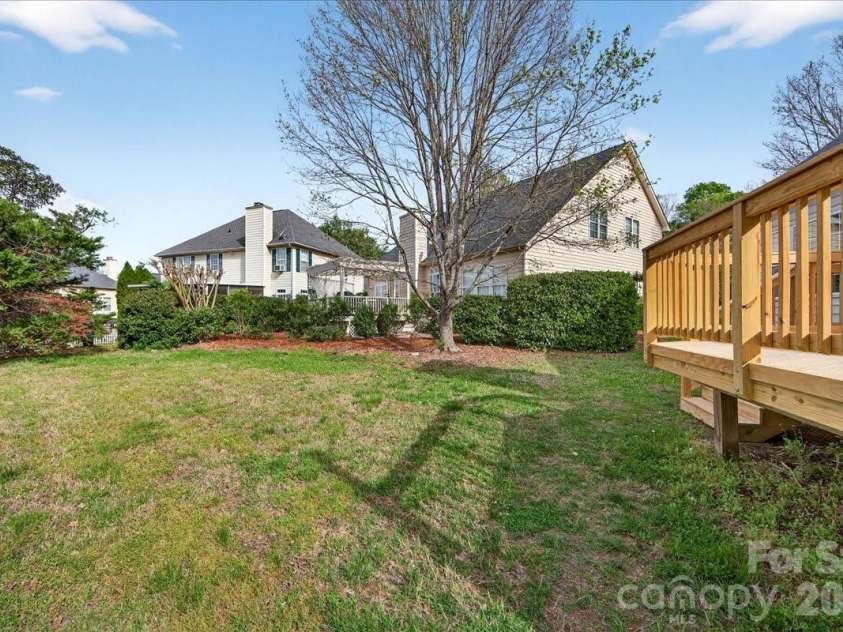 2321 Oberwood Drive, Charlotte, NC 28270.  MLS# CAR4343347, YatesRealty ID 10640. 