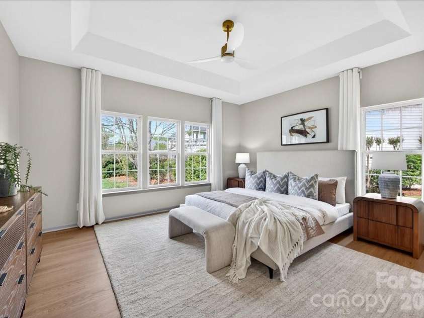 2321 Oberwood Drive, Charlotte, NC 28270.  MLS# CAR4343347, YatesRealty ID 10640. Main level primary suite