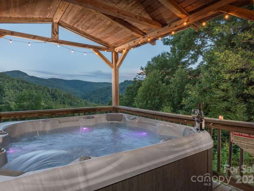 109 Damselfly Court, Spruce Pine, NC 28777.  MLS# CAR4248423, YatesRealty ID 10641. 