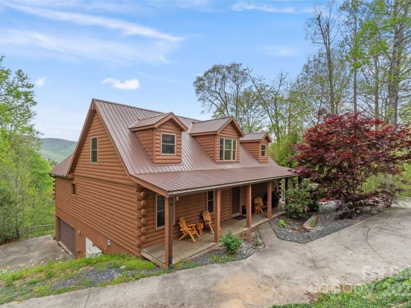 109 Damselfly Court, Spruce Pine, NC 28777.  MLS# CAR4248423, YatesRealty ID 10641. 