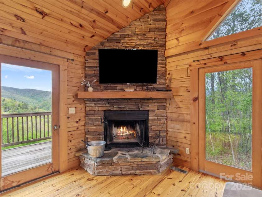 109 Damselfly Court, Spruce Pine, NC 28777.  MLS# CAR4248423, YatesRealty ID 10641. 