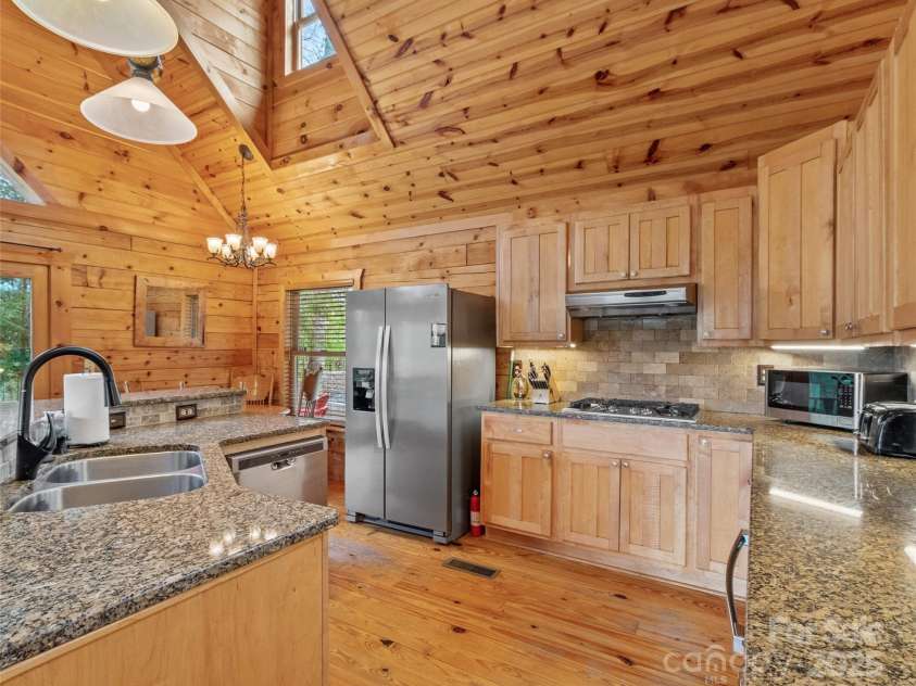 109 Damselfly Court, Spruce Pine, NC 28777.  MLS# CAR4248423, YatesRealty ID 10641. 