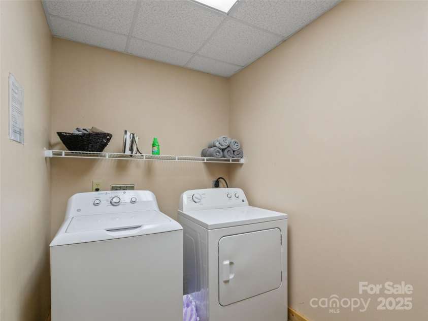 109 Damselfly Court, Spruce Pine, NC 28777.  MLS# CAR4248423, YatesRealty ID 10641. 