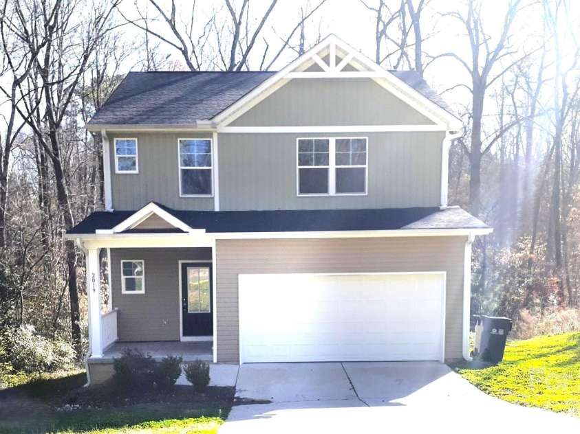 2019 Arapaho Drive, Charlotte, NC 28214.  MLS# CAR4359456, YatesRealty ID 10641. 