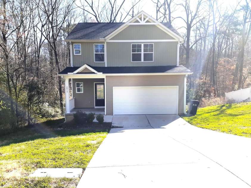2019 Arapaho Drive, Charlotte, NC 28214.  MLS# CAR4359456, YatesRealty ID 10641. 