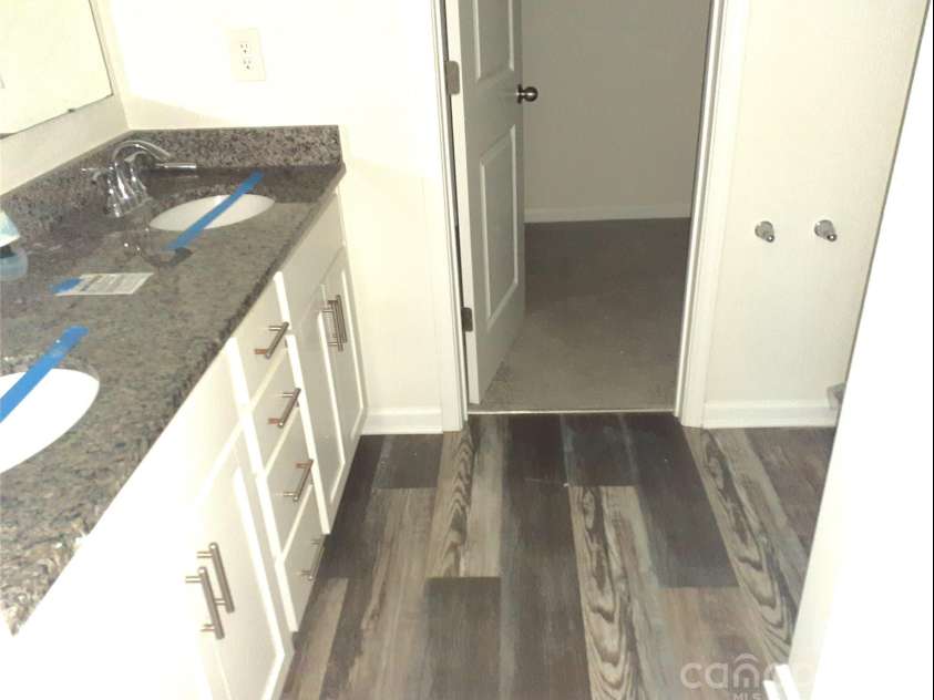 2019 Arapaho Drive, Charlotte, NC 28214.  MLS# CAR4359456, YatesRealty ID 10641. 
