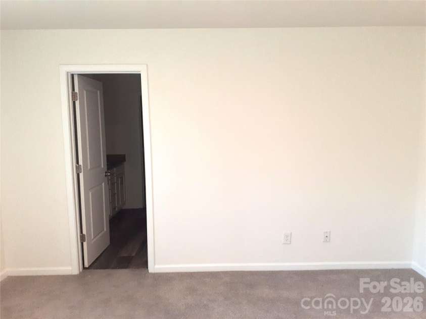 2019 Arapaho Drive, Charlotte, NC 28214.  MLS# CAR4359456, YatesRealty ID 10641. 
