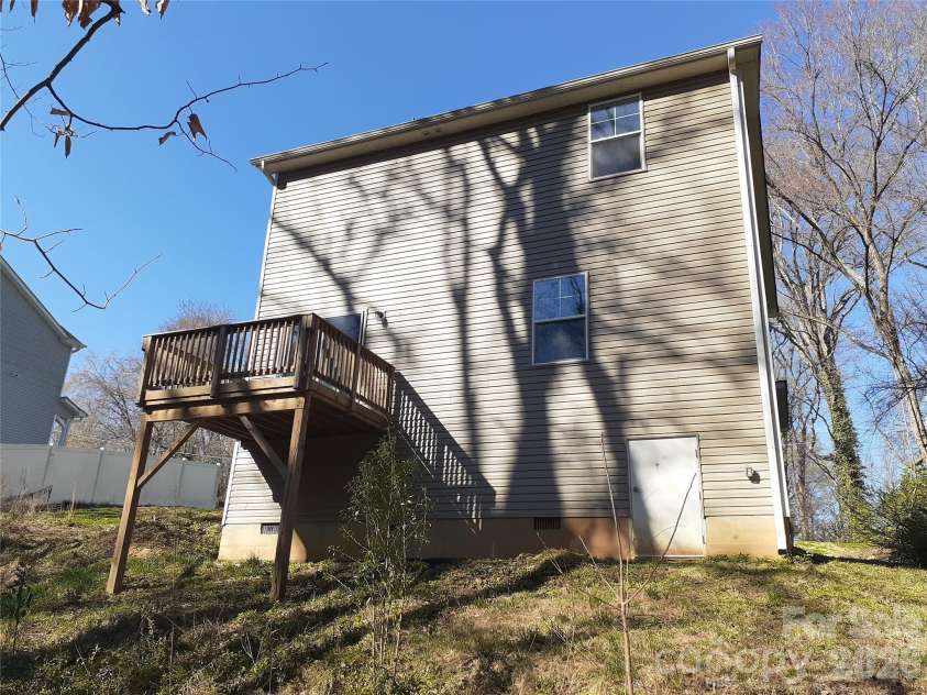 2019 Arapaho Drive, Charlotte, NC 28214.  MLS# CAR4359456, YatesRealty ID 10641. 