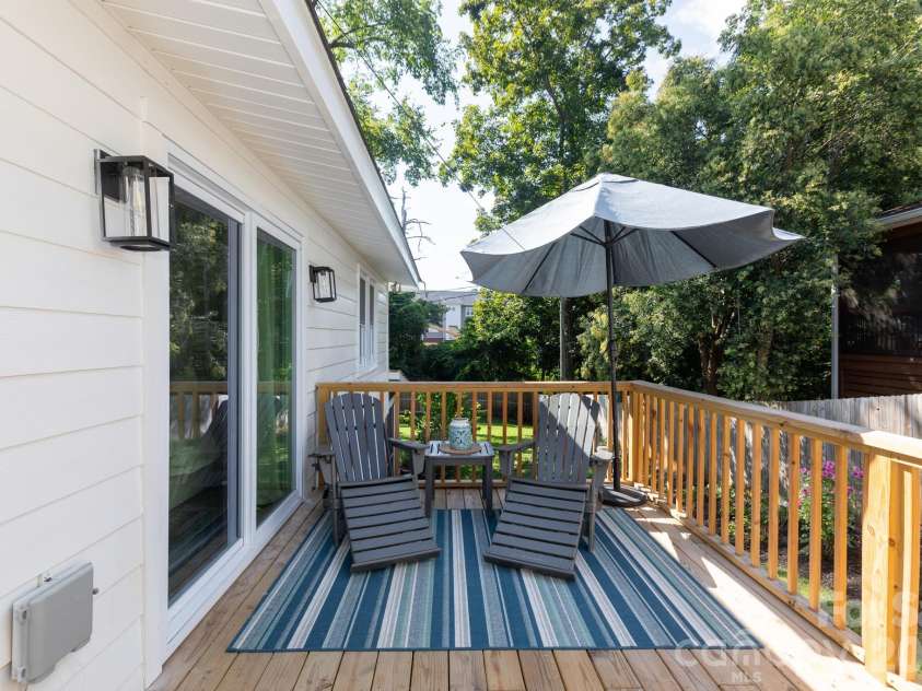 1305 Morningside Drive, Charlotte, NC 28205.  MLS# CAR4364091, YatesRealty ID 10642. Owner's Retreat