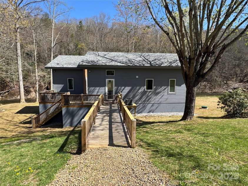 8061 State Hwy 80 S None, Burnsville, NC 28714.  MLS# CAR4244615, YatesRealty ID 10642. 