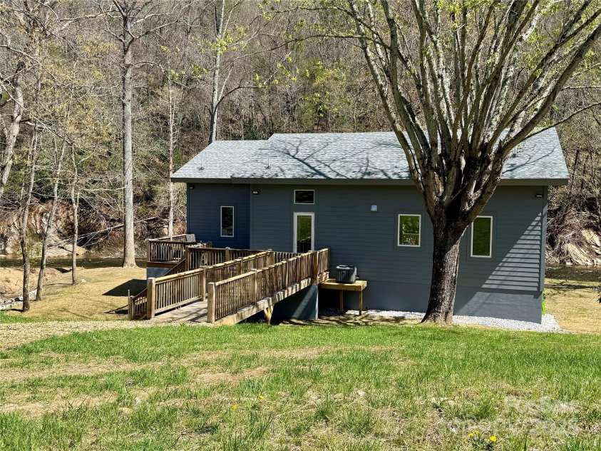 8061 State Hwy 80 S None, Burnsville, NC 28714.  MLS# CAR4244615, YatesRealty ID 10642. 