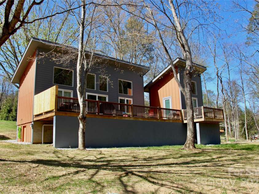 8061 State Hwy 80 S None, Burnsville, NC 28714.  MLS# CAR4244615, YatesRealty ID 10642. 