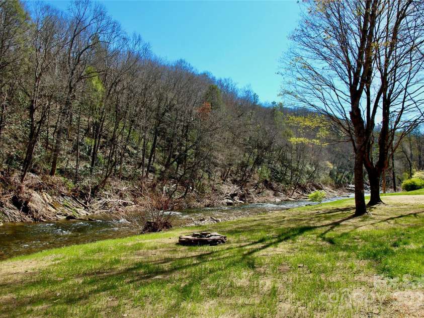 8061 State Hwy 80 S None, Burnsville, NC 28714.  MLS# CAR4244615, YatesRealty ID 10642. 