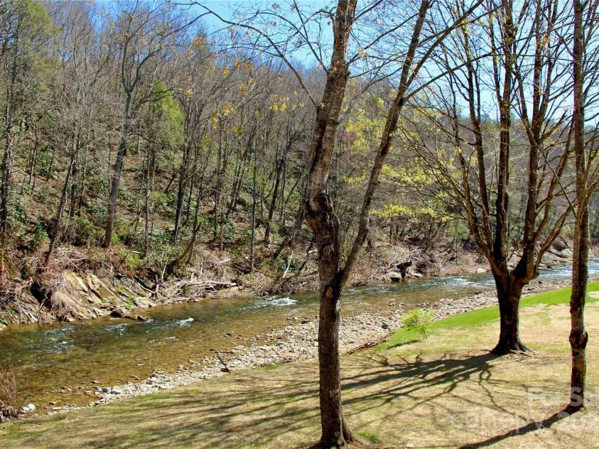 8061 State Hwy 80 S None, Burnsville, NC 28714.  MLS# CAR4244615, YatesRealty ID 10642. 