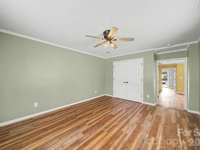 243 Shore Lane, Lexington, NC 27292.  MLS# CAR4343501, YatesRealty ID 10643. 