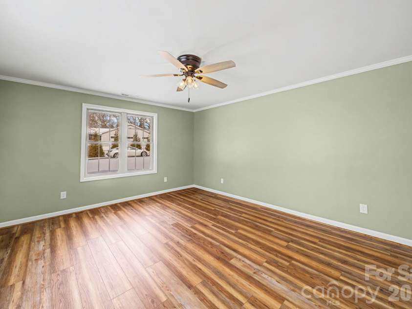 243 Shore Lane, Lexington, NC 27292.  MLS# CAR4343501, YatesRealty ID 10643. 