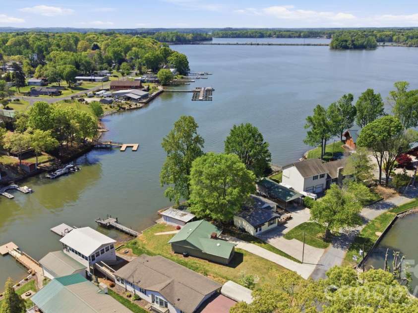 243 Shore Lane, Lexington, NC 27292.  MLS# CAR4343501, YatesRealty ID 10643. 