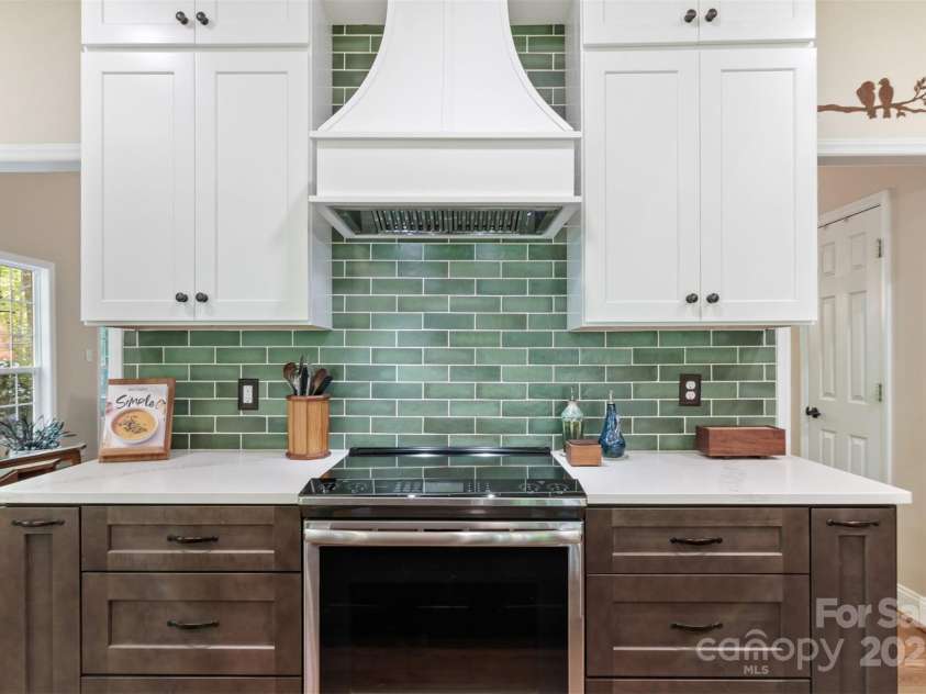 4516 Stryker Drive, Matthews, NC 28104.  MLS# CAR4247225, YatesRealty ID 10643. 