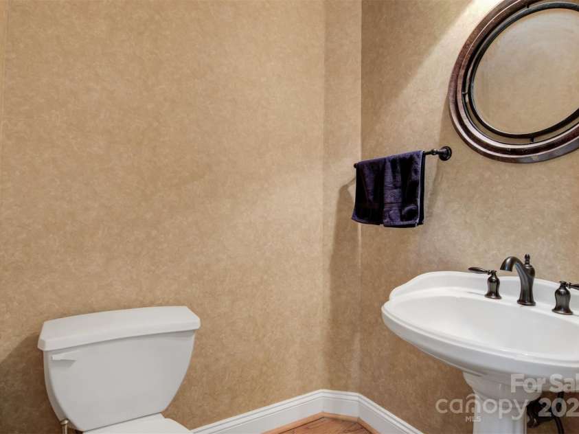 4516 Stryker Drive, Matthews, NC 28104.  MLS# CAR4247225, YatesRealty ID 10643. 