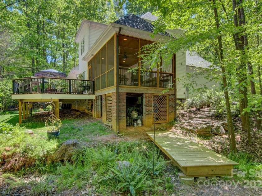 4516 Stryker Drive, Matthews, NC 28104.  MLS# CAR4247225, YatesRealty ID 10643. 