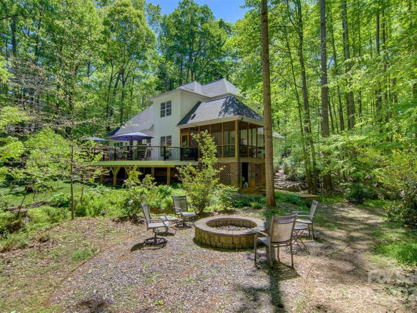 4516 Stryker Drive, Matthews, NC 28104.  MLS# CAR4247225, YatesRealty ID 10643. 