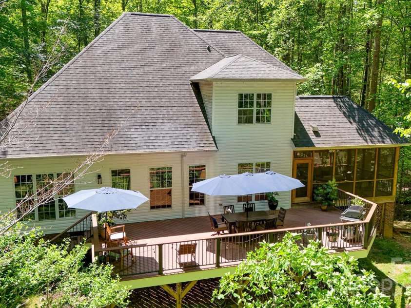 4516 Stryker Drive, Matthews, NC 28104.  MLS# CAR4247225, YatesRealty ID 10643. 