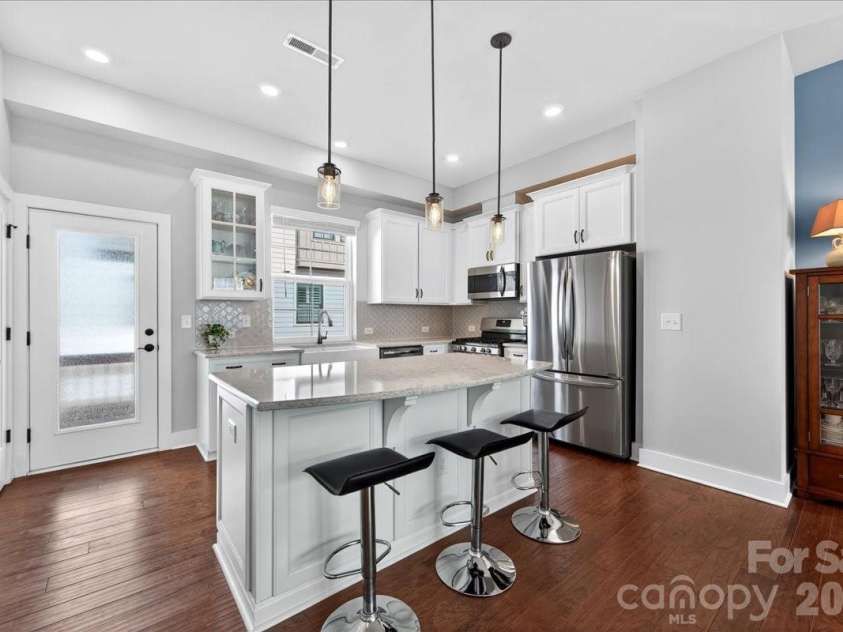 1510 Mcclintock Corners Alley, Charlotte, NC 28205.  MLS# CAR4363110, YatesRealty ID 10644. 