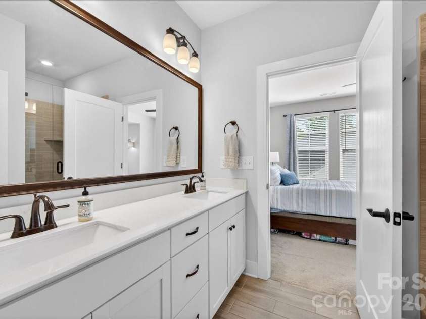 1510 Mcclintock Corners Alley, Charlotte, NC 28205.  MLS# CAR4363110, YatesRealty ID 10644. 