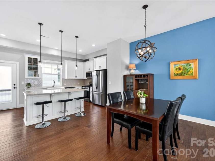 1510 Mcclintock Corners Alley, Charlotte, NC 28205.  MLS# CAR4363110, YatesRealty ID 10644. Dining