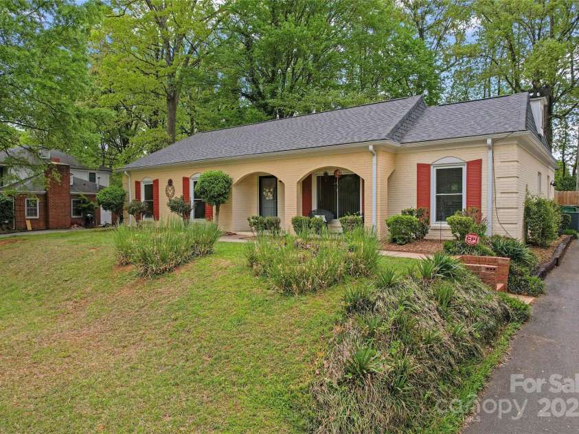 6721 Old Post Road, Charlotte, NC 28212.  MLS# CAR4232883, YatesRealty ID 10644. 