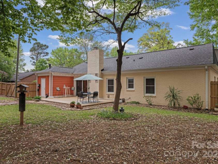 6721 Old Post Road, Charlotte, NC 28212.  MLS# CAR4232883, YatesRealty ID 10644. 